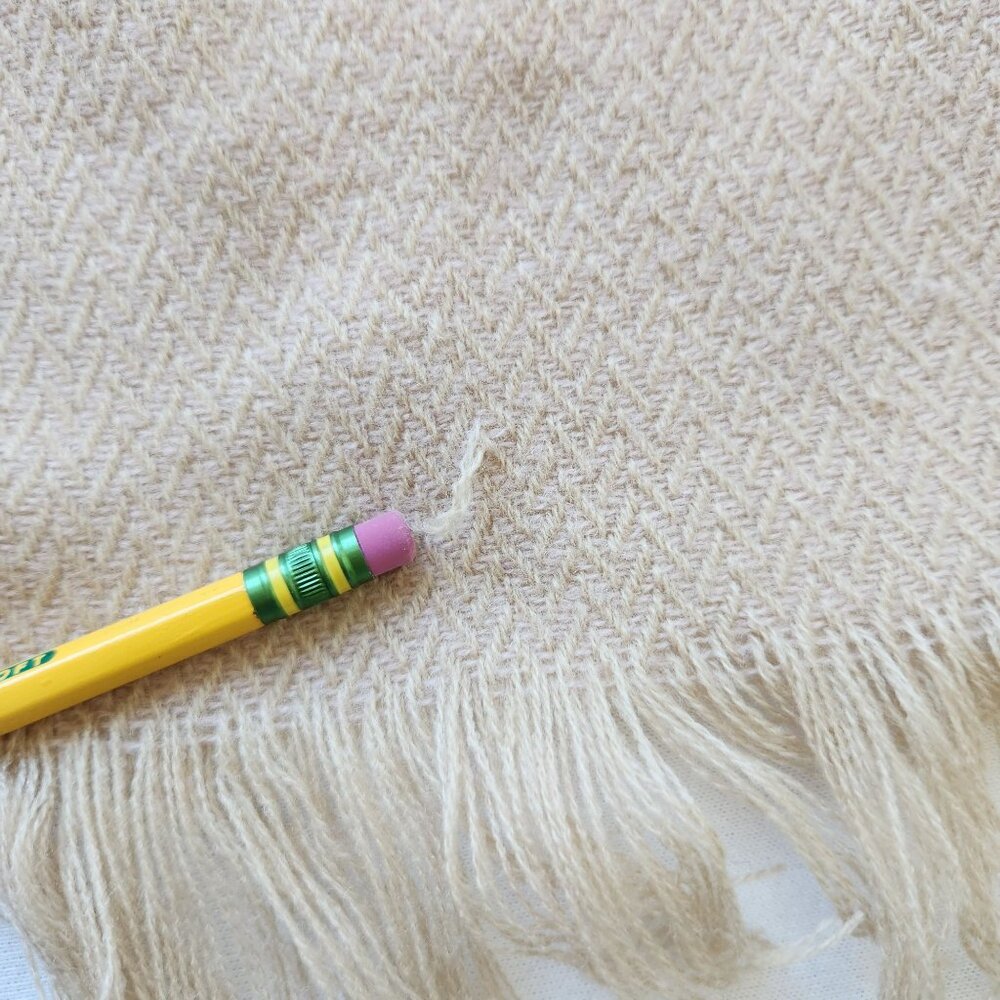 Massini Ombre Ruana One Size Beige Taupe Wrap Shawl Fall Winter Boho Prairie - Picture 10 of 11